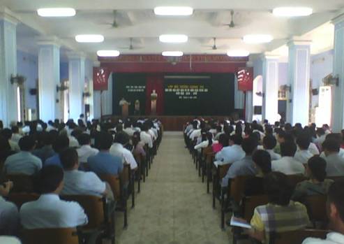 Sở Giáo dục và Đào tạo Thừa Thiên Huế tổ chức lớp bồi dưỡng chính trị cho đội ngũ cốt cán và giáo viên môn Giáo dục công dân trước khi bước vào năm học 2014-2015