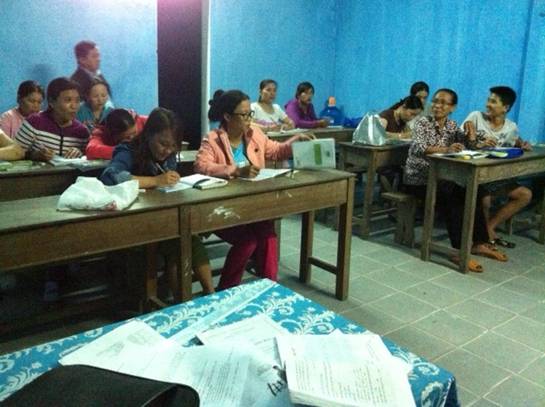 Lớp học Xóa mù chữ ở thị trấn Thuận An