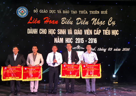Liên hoan biểu diễn nhạc cụ dành cho học sinh và giáo viên cấp tiểu học tỉnh Thừa Thiên Huế năm học 2015 – 2016