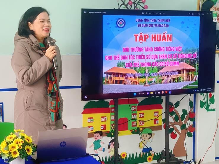 Tập huấn xây dựng mô hình tăng cường tiếng Việt cho trẻ em  vùng dân tộc thiểu số dựa trên cơ sở tiếng mẹ đẻ trong các cơ sở giáo dục mầm non 